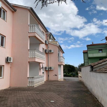 Apartman Dobric Фажана Экстерьер фото