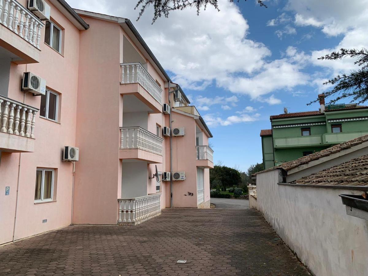Apartman Dobric Фажана Экстерьер фото