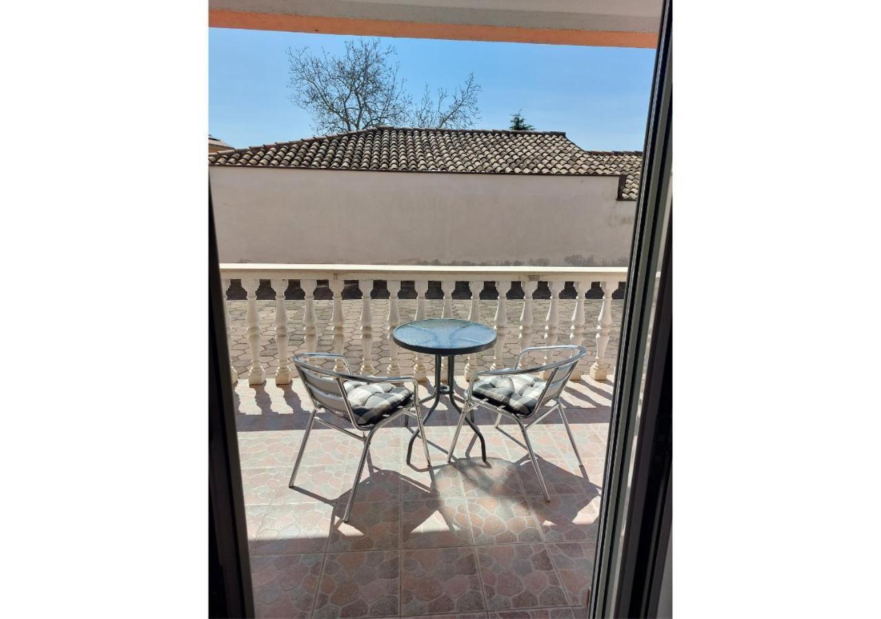 Apartman Dobric Фажана Экстерьер фото