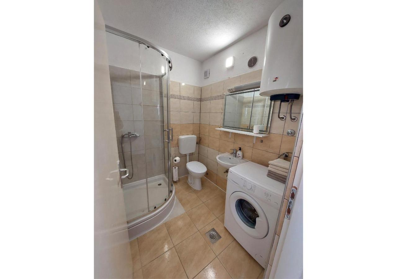 Apartman Dobric Фажана Экстерьер фото